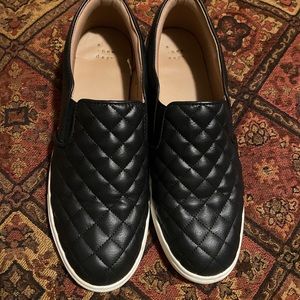 A New Day Women’s Shoes Size 11

EXCELLENT CONDITION